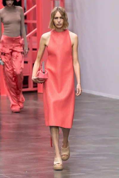 Look 53
